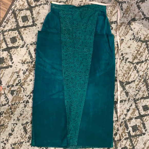 Vintage Green Suede and Leather Pencil Skirt - Picture 7 of 9